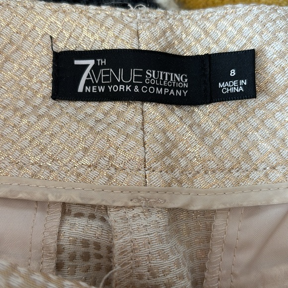 Metallic gold shorts NY& CO size 8 - Picture 4 of 4